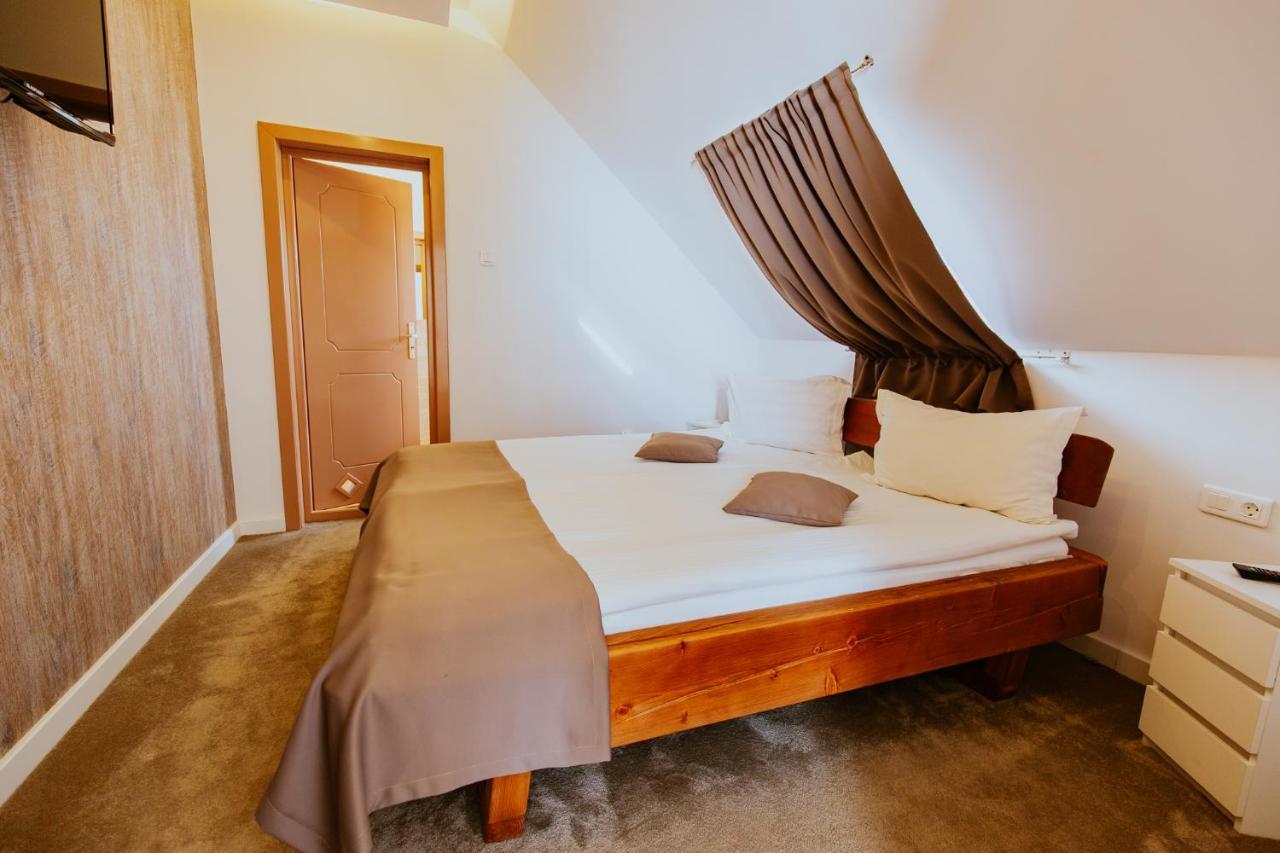 Hotel Restaurant Park Miercurea Ciuc Bagian luar foto
